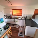 Amazing Location-private In A Share House-2 Available!! Homestay