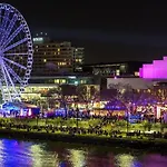 Homestay Amazing Location-private In A Share House-2 Available!! Brisbane