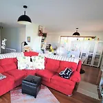 Homestay Amazing Location-private In A Share House-2 Available!!
