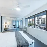 Link Portside Wharf Aparthotel 4*