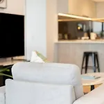 1404 Sophistication And Luxury On The Brisbane River By Stylish Stays