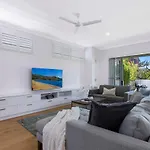 Manly Oasis, 5bd, 3 King Bd,pool Hotel Brisbane