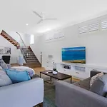 Hotel Manly Oasis, 5bd, 3 King Bd,pool *