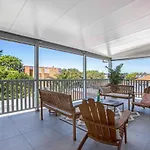 Manly Oasis, 5bd, 3 King Bd,pool Hotel Brisbane
