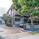 Lovely Family 3 Bedroom Townhouse Close To City By Serain Residences