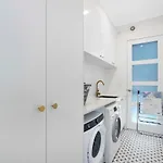Manly Oasis, 5bd, 3 King Bd,pool *