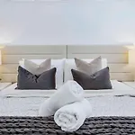 Hotel Manly Oasis, 5bd, 3 King Bd,pool Brisbane