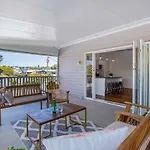 Manly Oasis, 5bd, 3 King Bd,pool Hotel