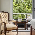 Spaciously Eclectic 2-Bed Townhouse