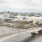 Stylish Stay For Couples In Cbd By Stylish Stays
