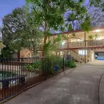 Authentic Queenslander In The Heart Of Brisbane