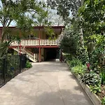 Authentic Queenslander In The Heart Of Brisbane