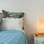 Fortitude Valley View 1b1b W Shared Pool Gym Apartment *