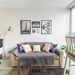 Apartment Fortitude Valley View 1b1b W Shared Pool Gym