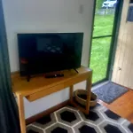 Cosy Mid-Century Cabin By The Golf Course.
