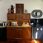 Cosy Mid-Century Cabin By The Golf Course.