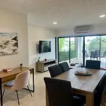 Luxe 2 Bedroom Apt W/ Car Park