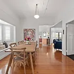 Charming 5Br Family Home W/Pool 10Min From Airport