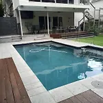 Adorable Private 2 Bedroom Guest + Pool *