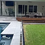 Apartment Adorable Private 2 Bedroom Guest + Pool