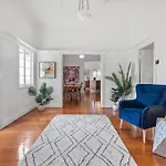 Charming 5Br Family Home W/Pool 10Min From Airport