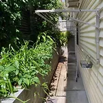 Apartment Adorable Private 2 Bedroom Guest + Pool *