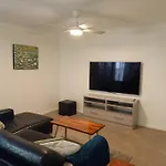 Adorable Private 2 Bedroom Guest + Pool