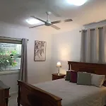 Adorable Private 2 Bedroom Guest + Pool