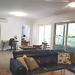 Apartment Adorable Private 2 Bedroom Guest + Pool *