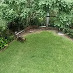 Apartment Adorable Private 2 Bedroom Guest + Pool *