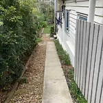 Adorable Private 2 Bedroom Guest + Pool