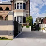 Escape 2 The City New Apartment 3Bed Highgate Hill