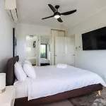 Luxurious 2-Bedroom Space With Private Parking