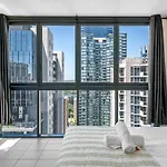Centre 3br With Stunning Views *