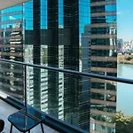 Story Bridge View Prime Location 2Bd Apt