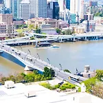 City&Riverview 2Bd Apartment W Prime Location