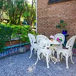 Spacious, Serene Bne Loft