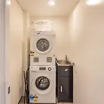 New 1 Bed 1Bath Apartment At Toowong