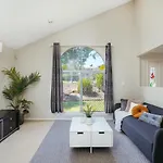 Spacious Newly Redecorated 5bd Family Holiday home *