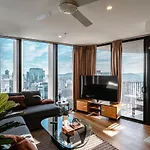 Lux 37th Floor 2br 2bath, Infinity Pool, Gym, Wifi Brisbane