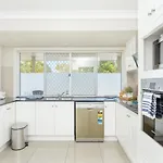 Spacious Newly Redecorated 5bd Family Holiday home