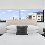 Contemporary 3-Bed Apartment With Private Balcony