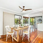 Bali Vibes Serene Tropical Oasis 4bd