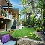 Bali Vibes Serene Tropical Oasis 4bd Holiday home *