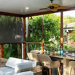 Bali Vibes Serene Tropical Oasis 4bd * Brisbane