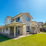 Spacious Newly Redecorated 5bd Family Brisbane