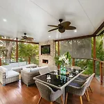 Bali Vibes Serene Tropical Oasis 4bd