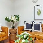 Bali Vibes Serene Tropical Oasis 4bd * Brisbane