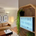 Bali Vibes Serene Tropical Oasis 4bd Holiday home Brisbane