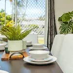 Spacious Newly Redecorated 5bd Family *